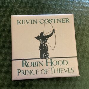 Vintage 1991 Kevin Costner Robin Hood Prince of Thieves Promo Pinback Button Pin